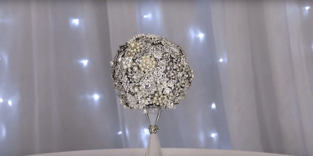 Living_Luxuriously_For_Less_Gorgeous_Bling_Brooch_Bouquet