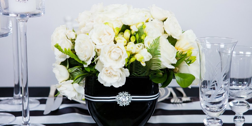 black and white wedding centerpiece