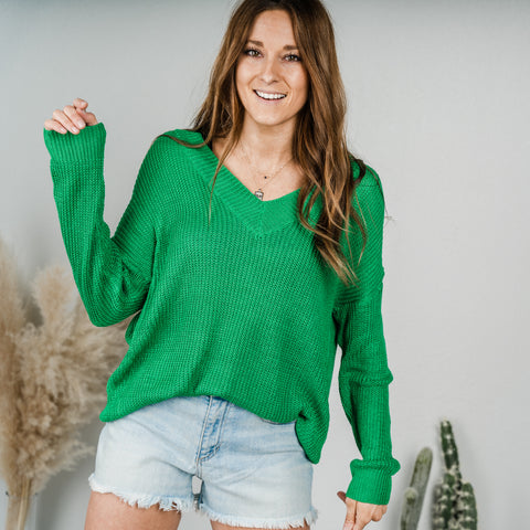 green sweater from generatoarekipor women's boutique in Poland City