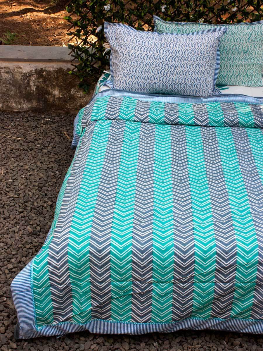 king size turquoise quilt