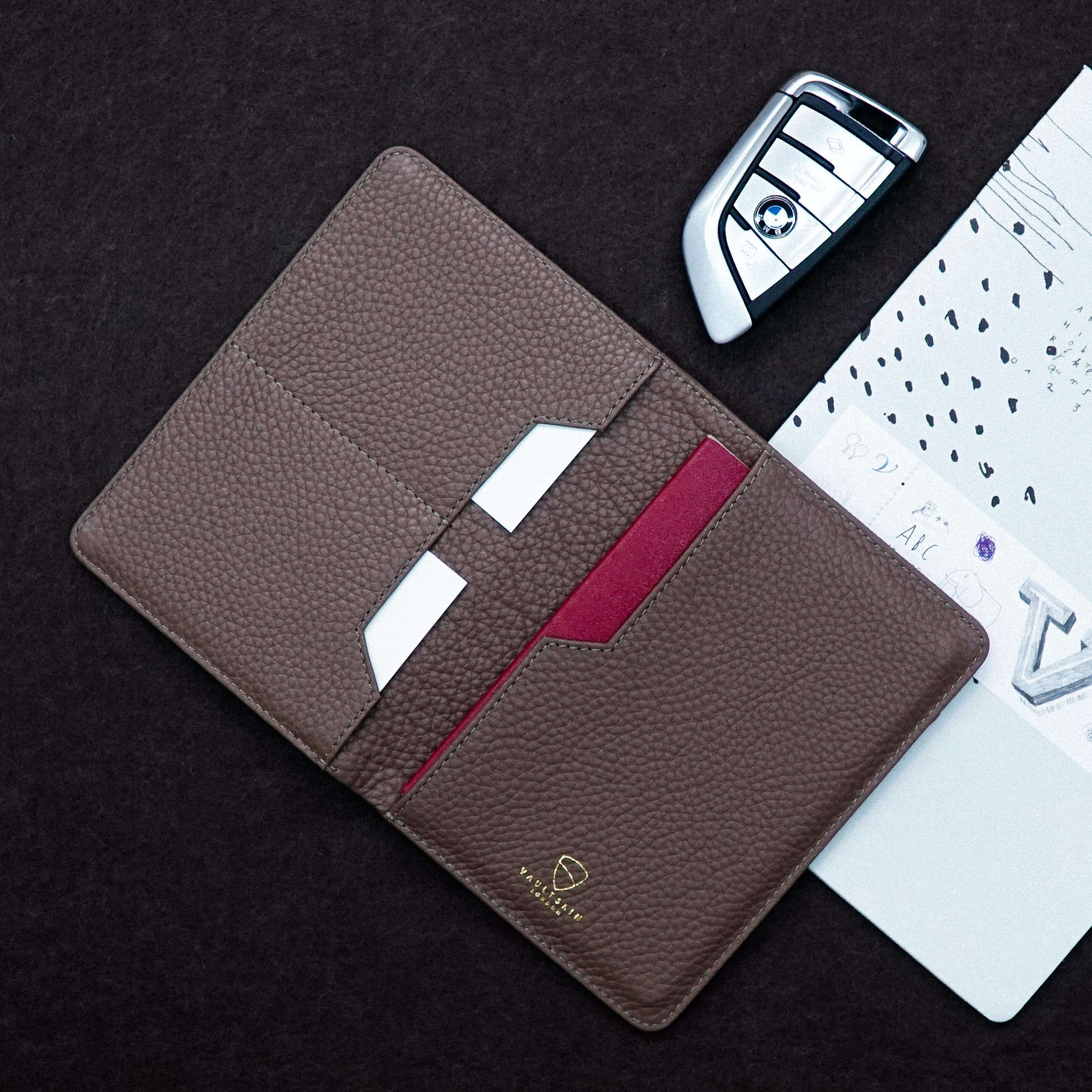 KENSINGTON Passport Wallet