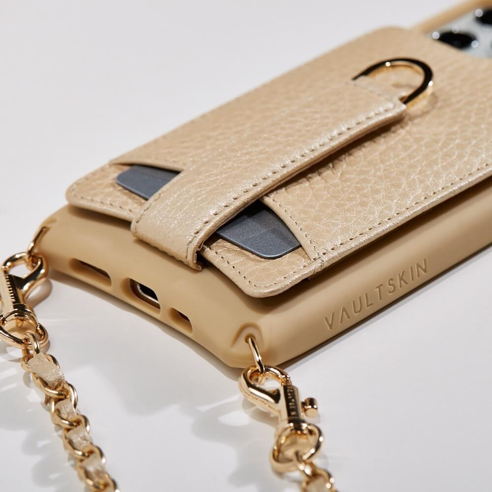 VICTORIA Case - Chain Strap