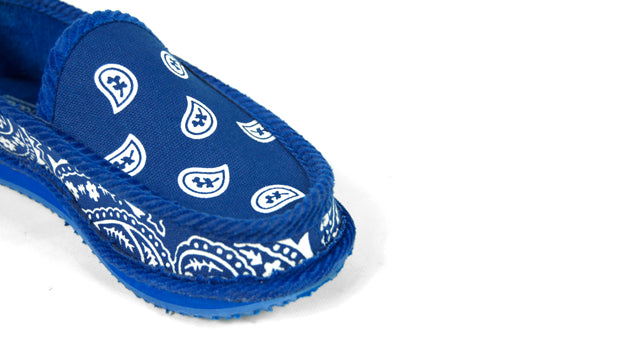 blue bandana slippers