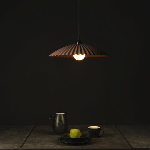 Lampy i żyrandole do małego pokoju – jakie oświetlenie będzie najpraktyczniejsze?