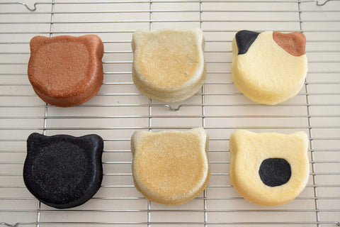 Cat Shaped Mini Cake Pan – Petites Paws