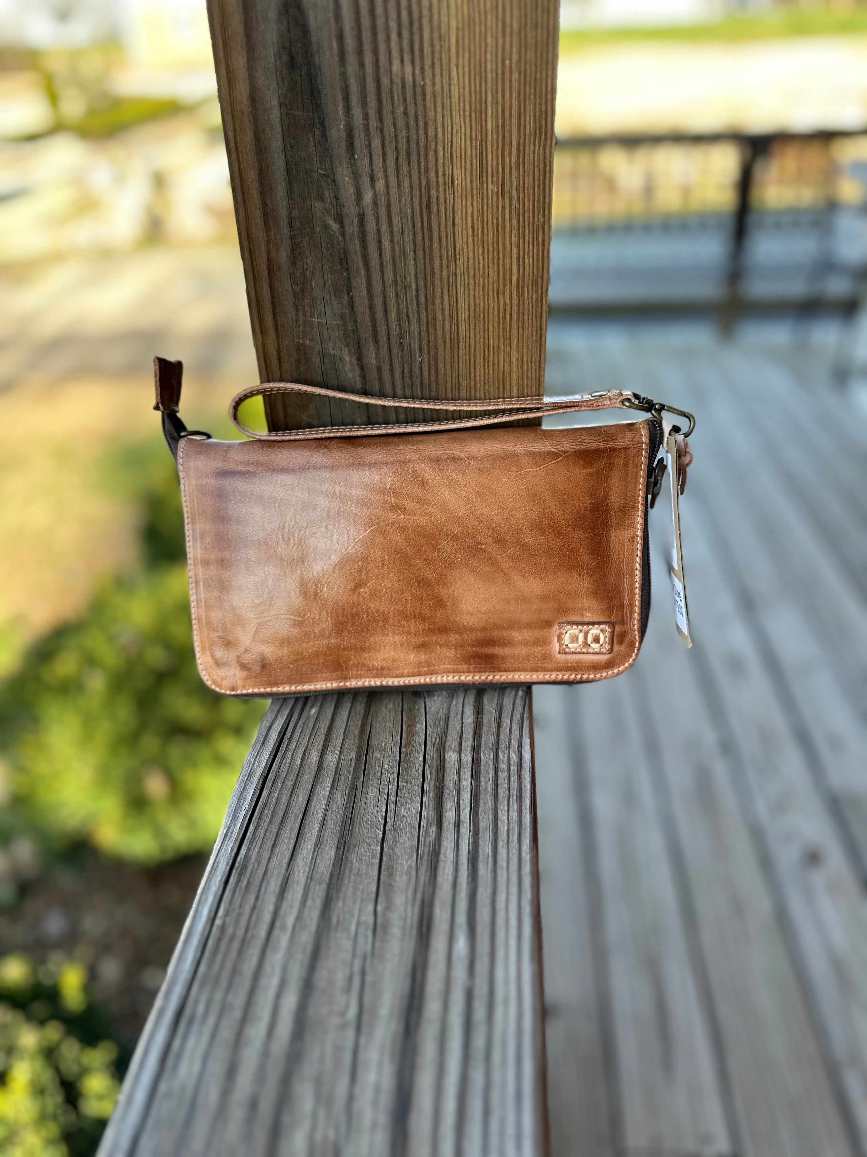 BED STU Templeton II Crossbody in Tan Rustic