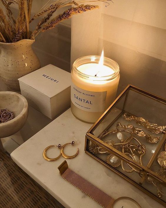 dressing table set up candle