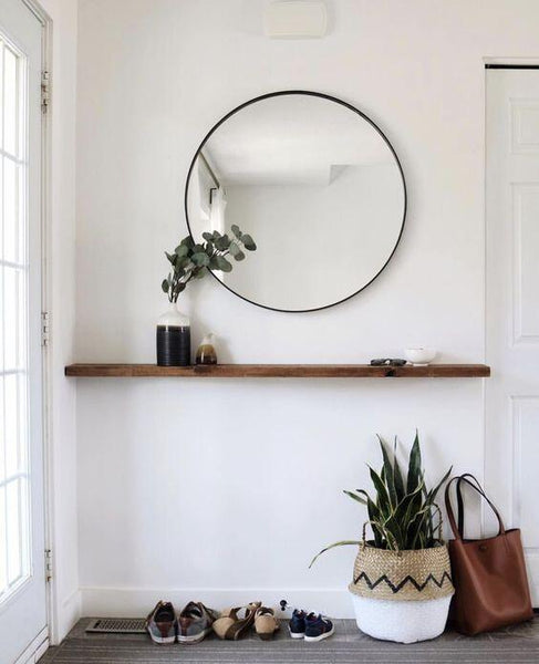 minimalist design hanging plate