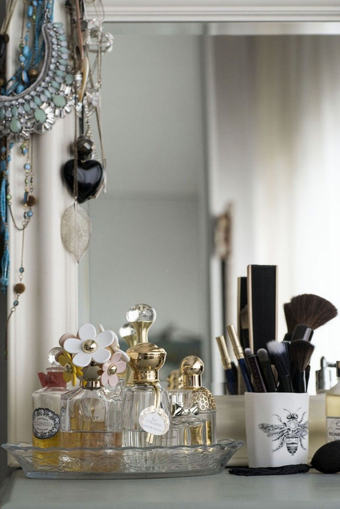 8 Stylish makeup vanity ideas for bedroom
