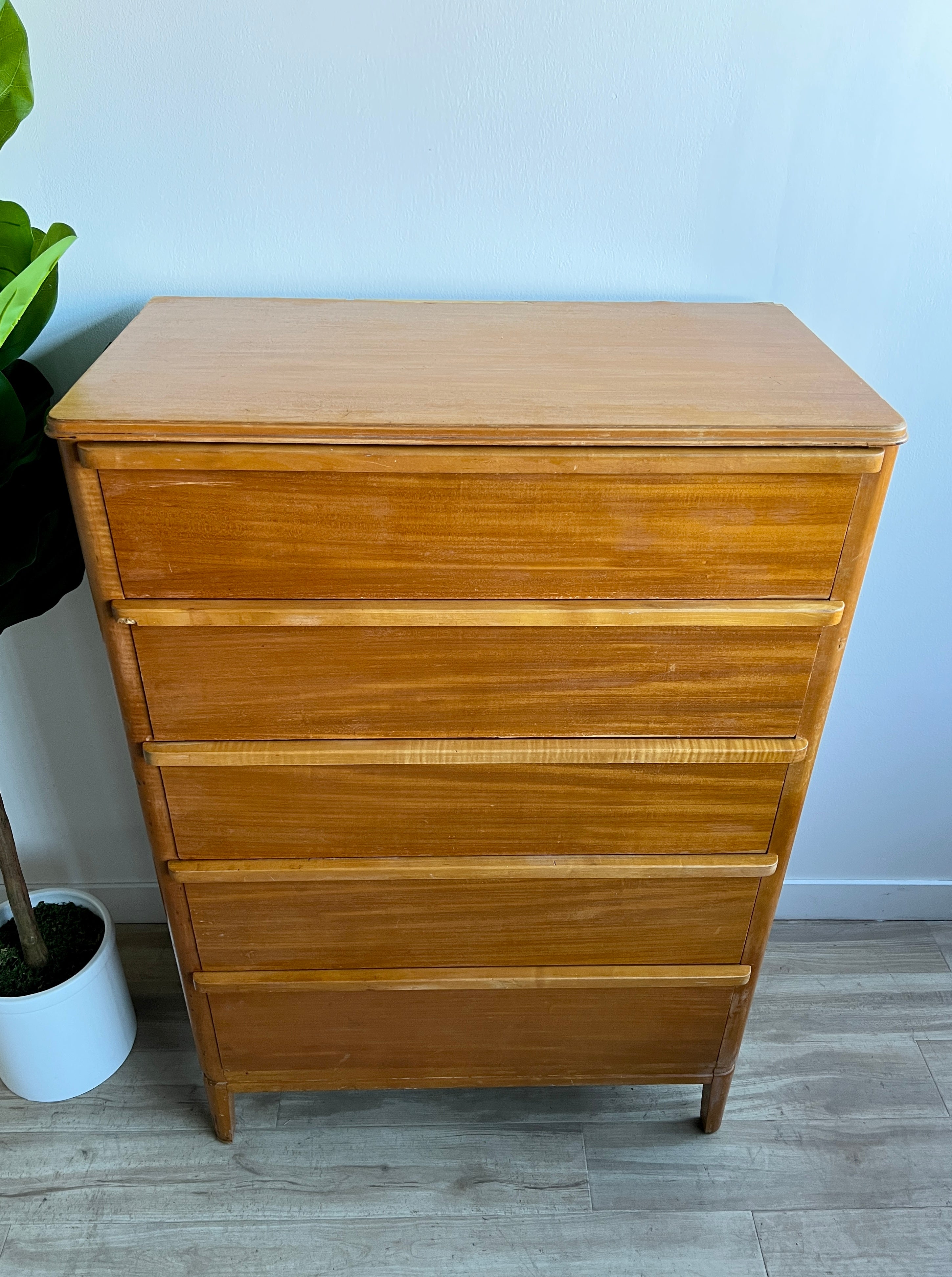 Vintage Five Drawer Dresser Home and Closet Vintage