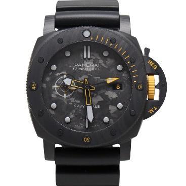 Panerai Submersible Gmt Carbotech 44mm
