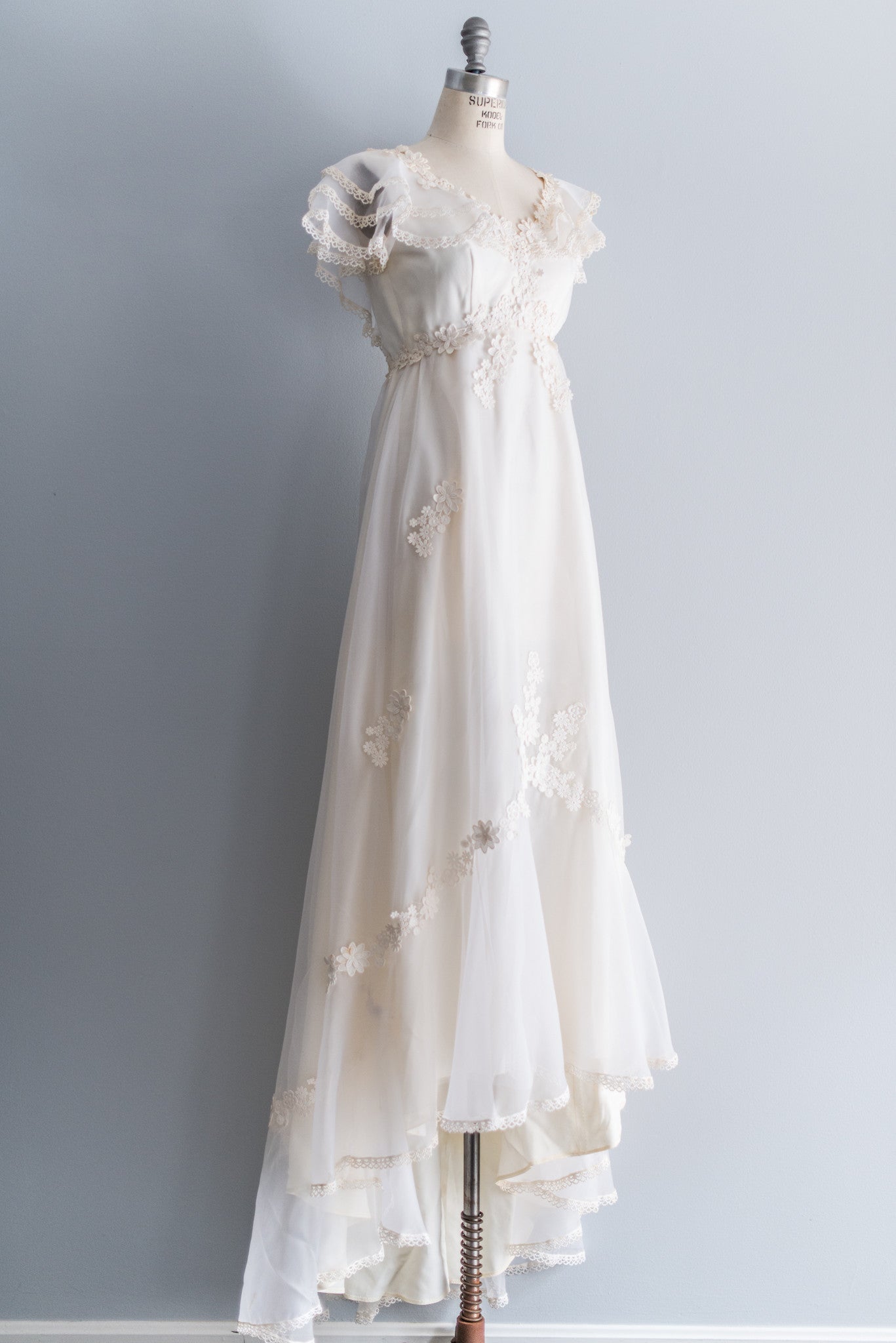White Daisy Wedding Gown | G O S S A M E R