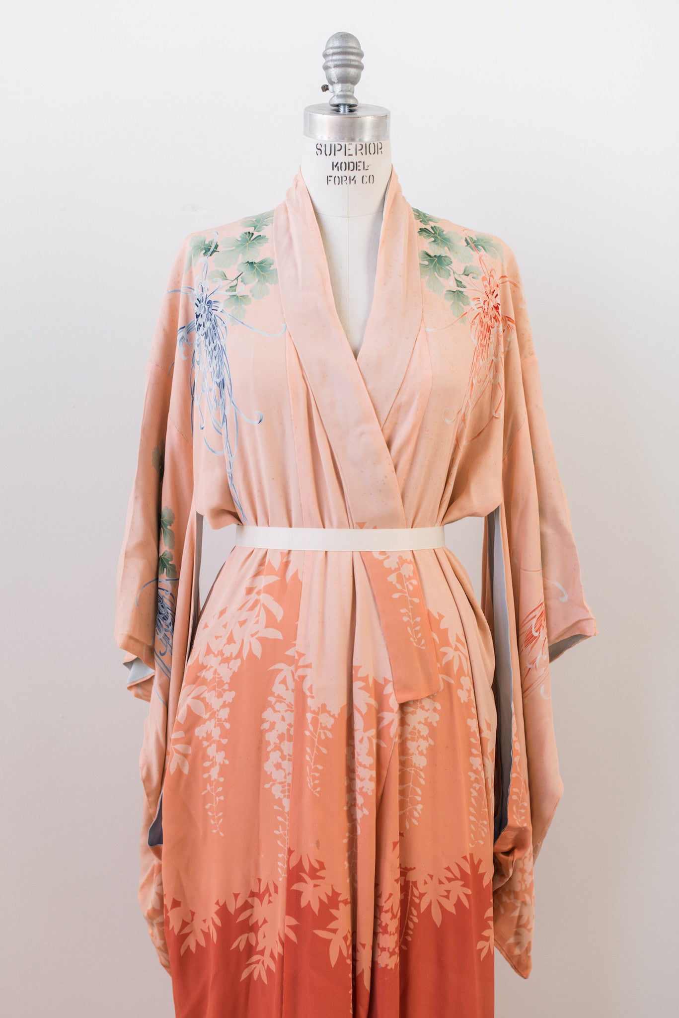 Antique Rayon/Silk Ombre Kimono - One Size | G O S S A M E R