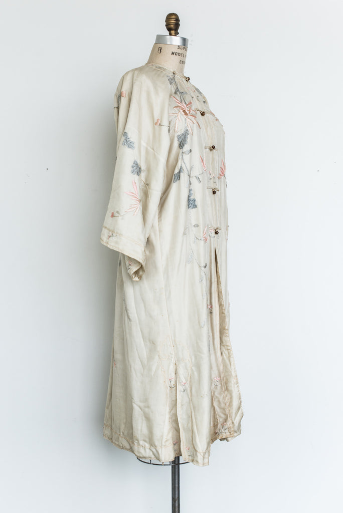 1920s Silk Embroidered Robe - One Size | G O S S A M E R