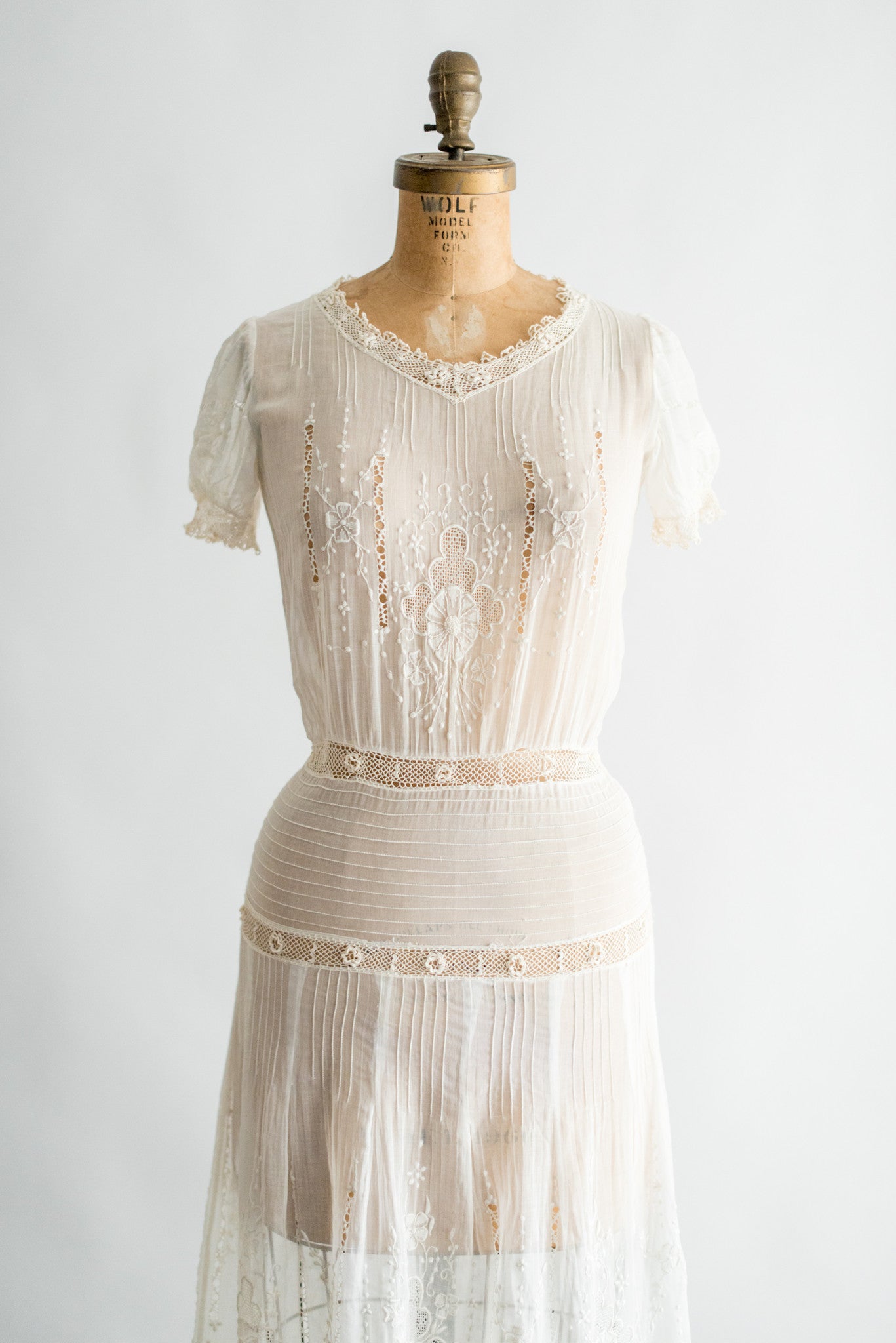 casual 1920s dress