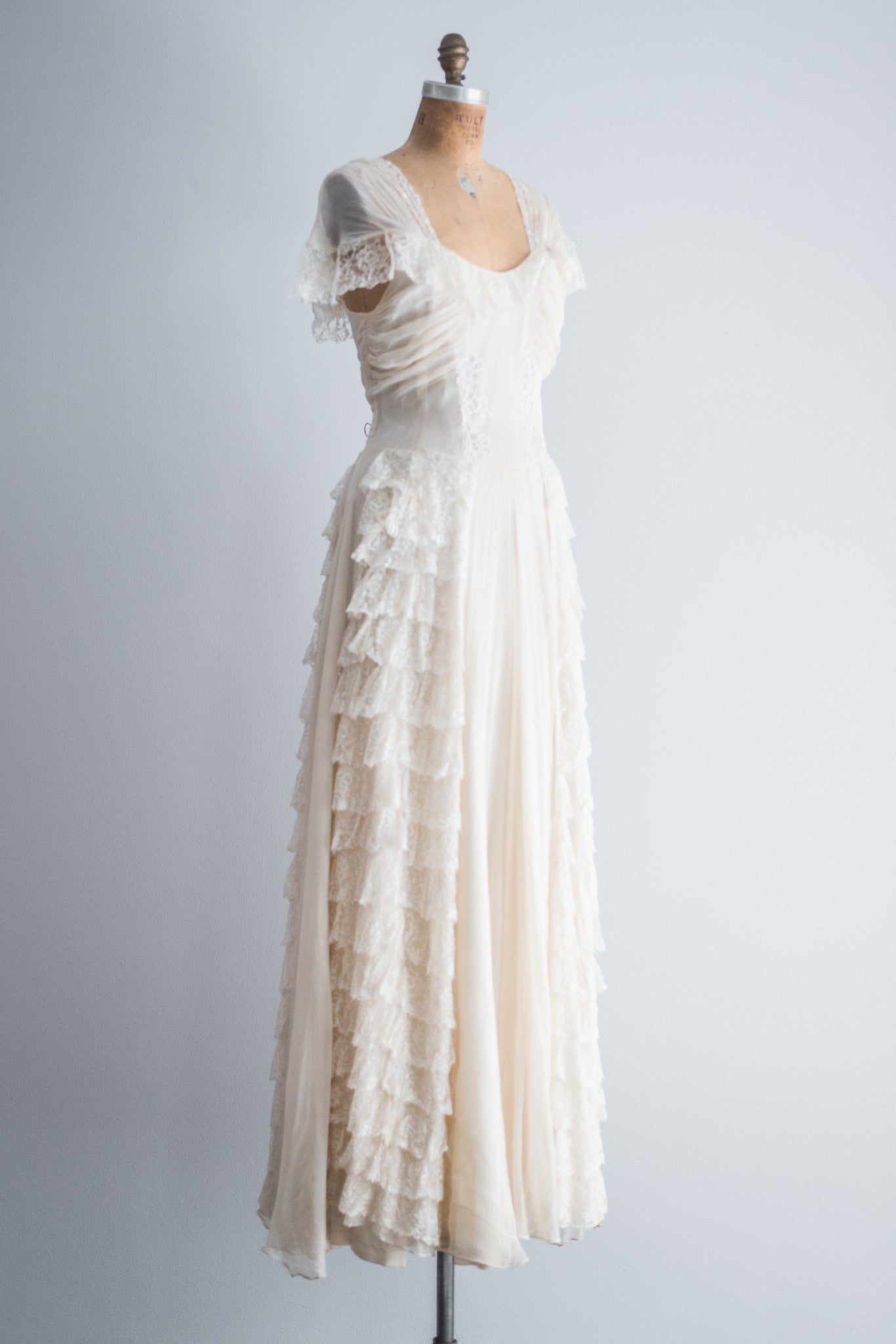 1930s Silk Chiffon and Lace Gown - S/M | G O S S A M E R
