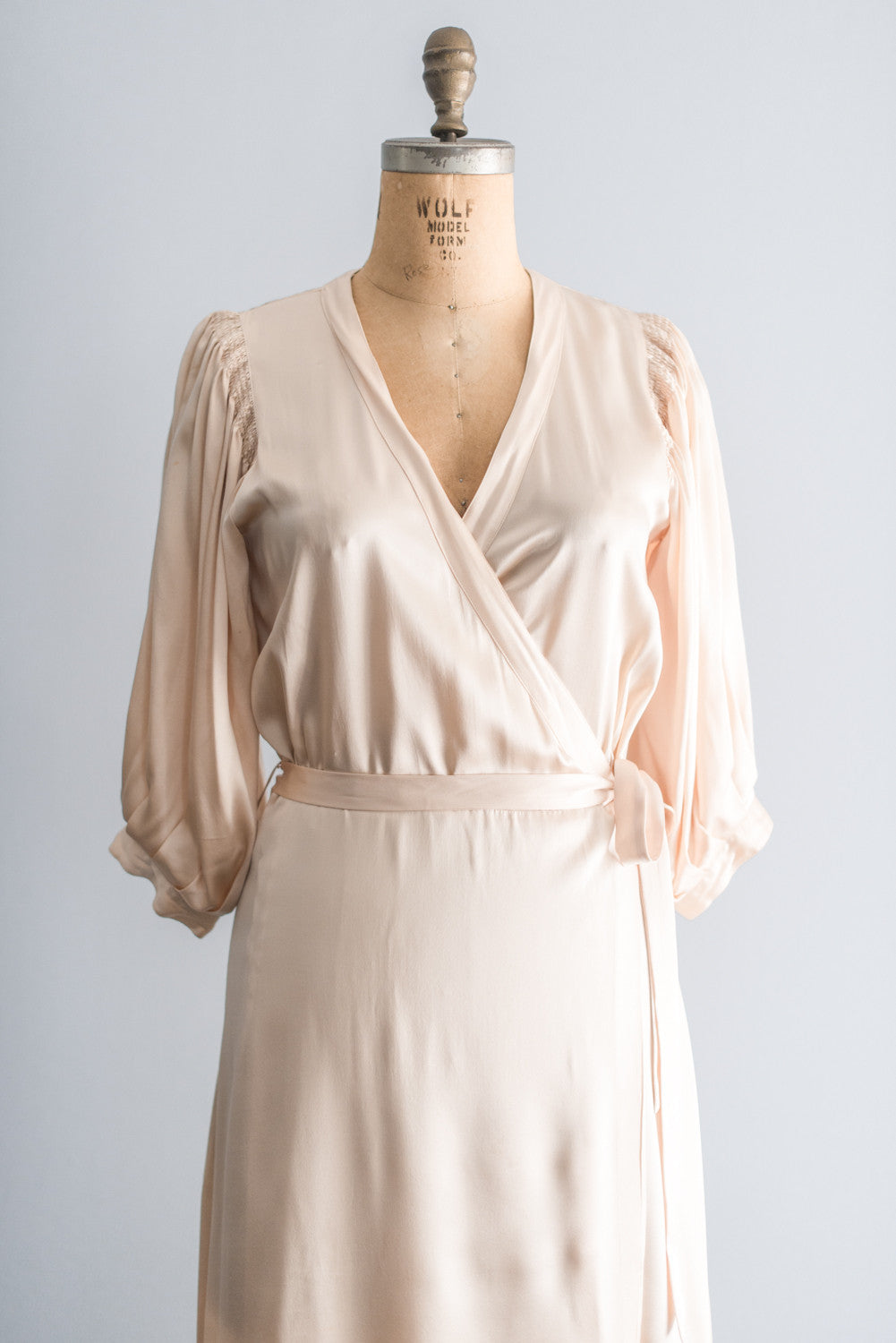 Vintage Silk Light Peach Wrap Dress/Robe - M | G O S S A M E R