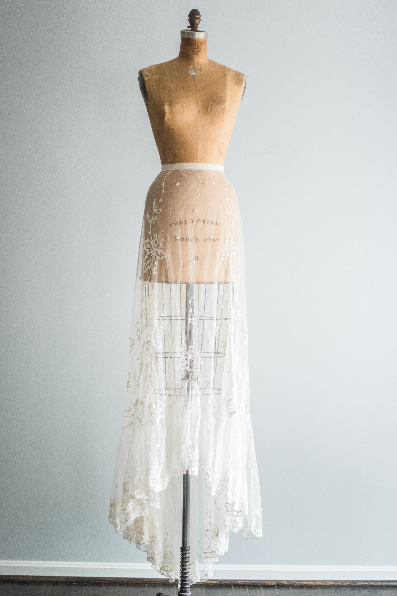 Ivory Edwardian Lace Skirt - S | G O S S A M E R