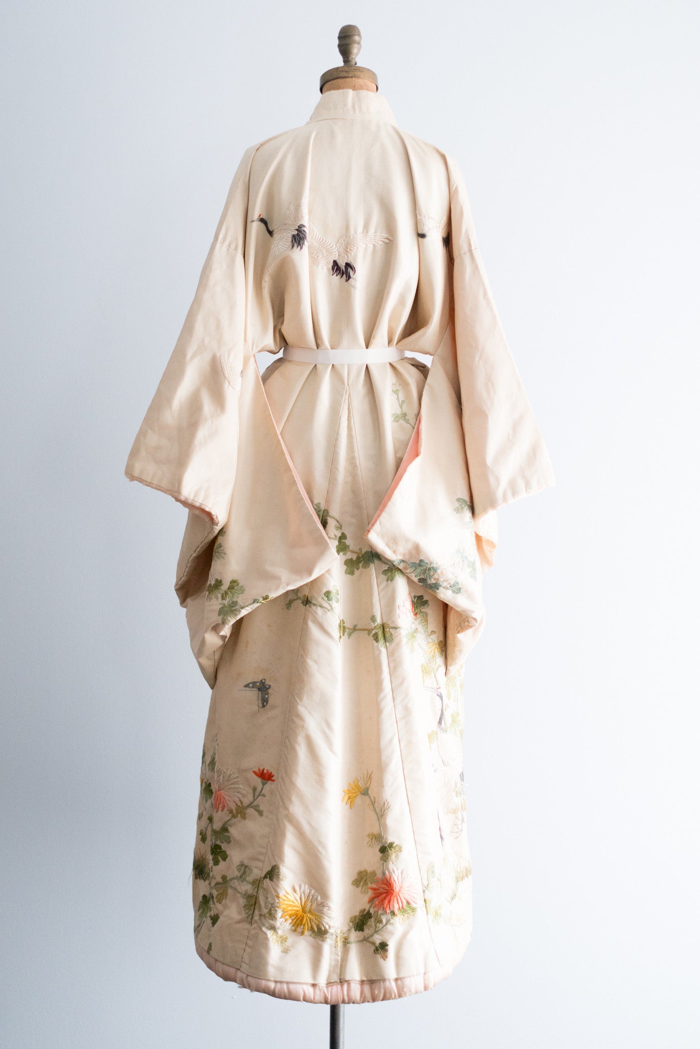 Antique Beige Raw Silk Embroidered Kimono - One Size | G O S S A M E R