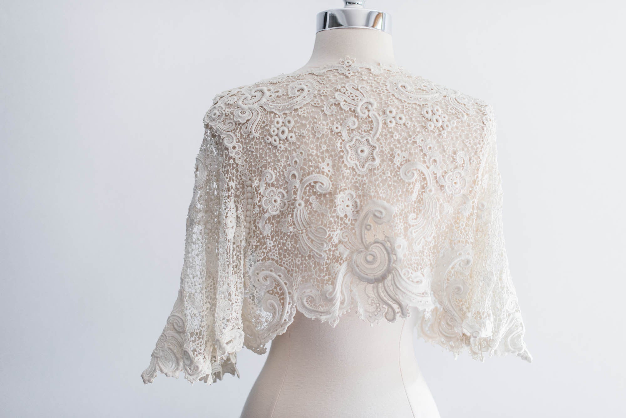 [SOLD] Antique Irish Lace Crochet Cropped Jacket | G O S S A M E R