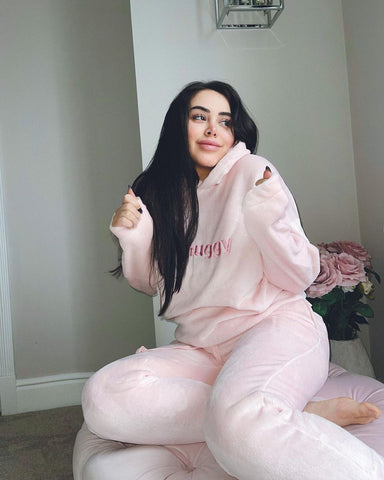 Marnie Simpson in Snuggy clothing