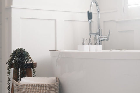 Bathroom happy place. Large Tub.