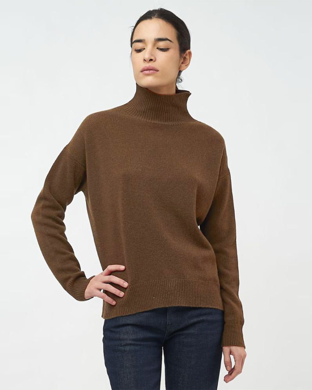 Wool Cashmere Mock Neck Sweater | Walnut
