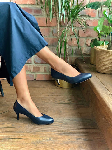 wide fit navy leather court shoe