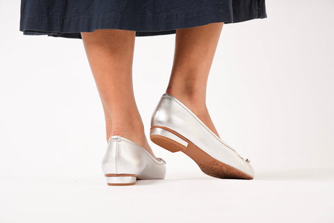 wide fit ballet flat in silver leather