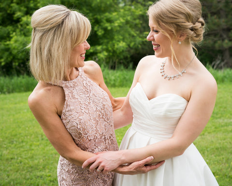 mother of the bride with her daughter