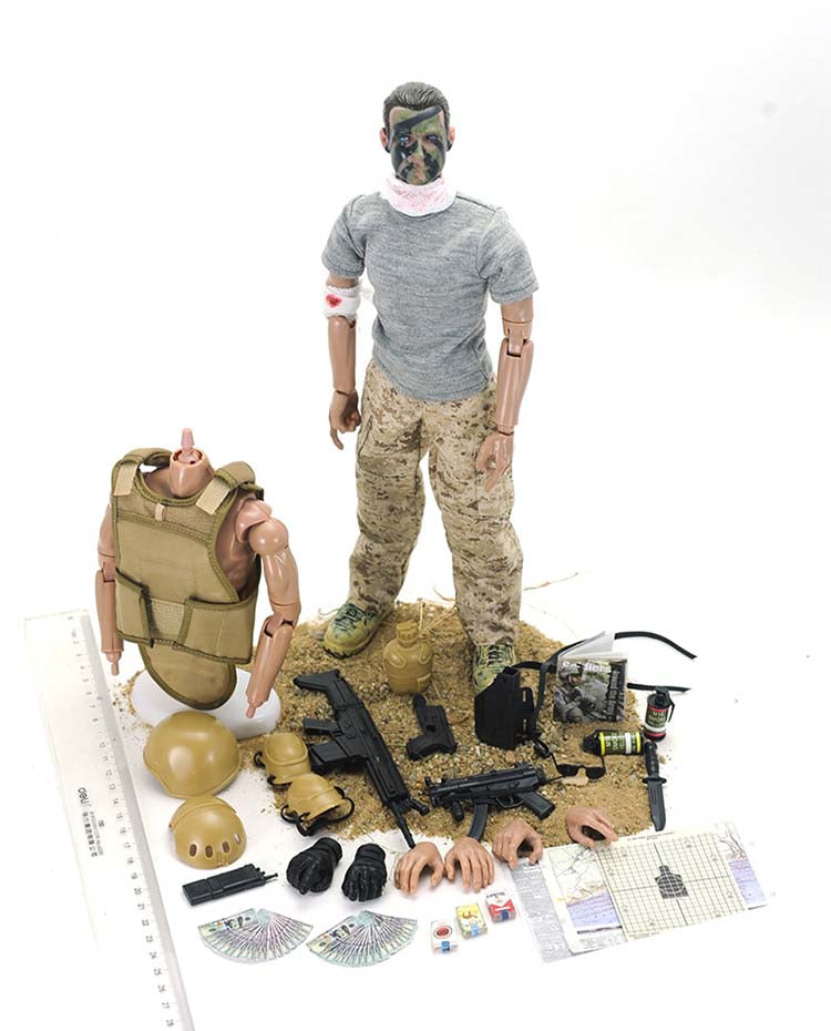 1:6 injured soldier action figure accessories list