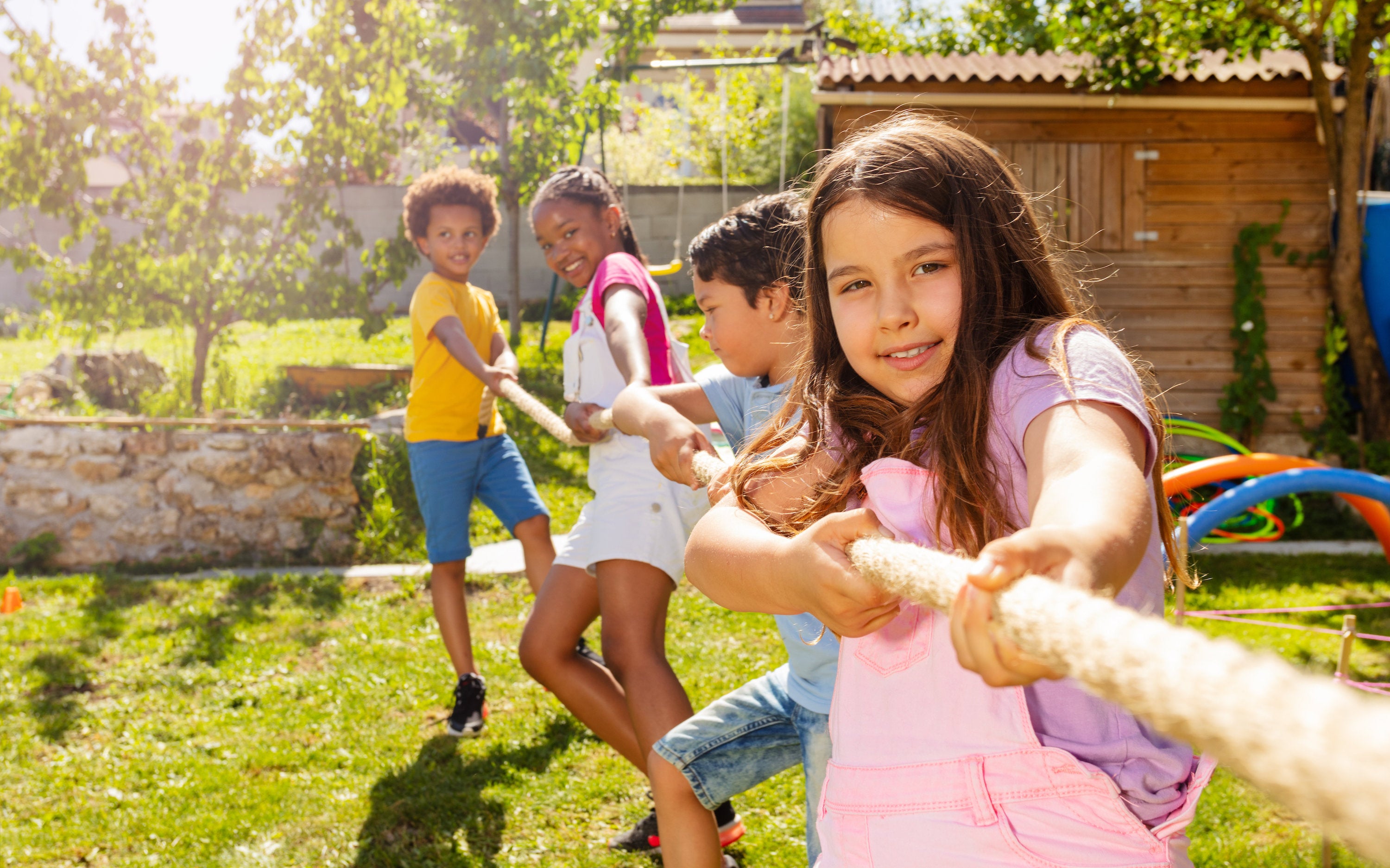 Playing Outside in the Yard: 8 Tips to Keep it Fun & Safe for Kids 