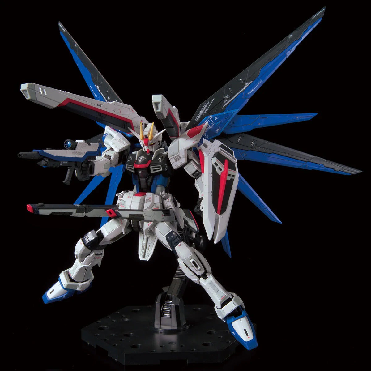 Gunpla: Gundam Base Limited - ZGMF-X10A Freedom Gundam Ver. GCP Real Grade [RG] 1/144 Model Kit