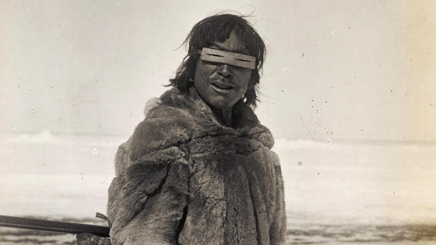histoire des inuits sur les lunettes de soleil des glaciers