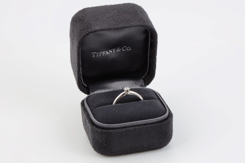 Tiffany & Co. 950 Platinum Engagement Ring Size 4 with 0.32tcw Diamond  (4.08g.)