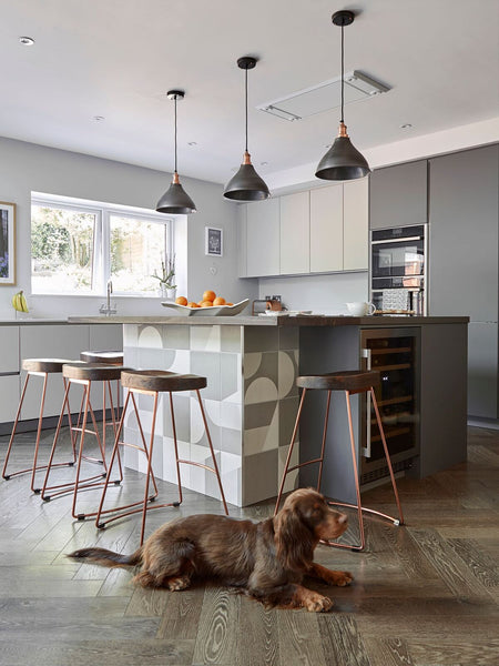 Beautiful industrial style kitchen using vintage lights 