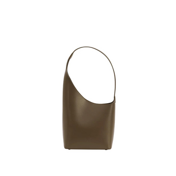 Kapok - this spacious ⁠flat hobo bag from Aesther Ekme can