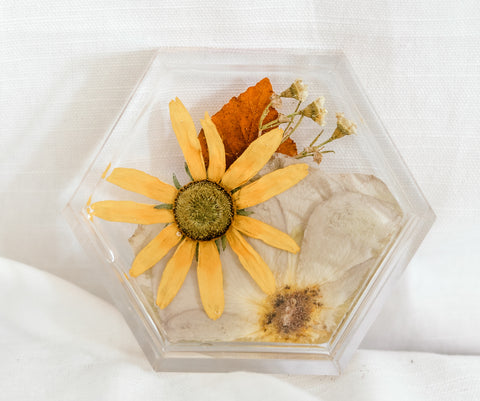 Pressed flower resin ring dish