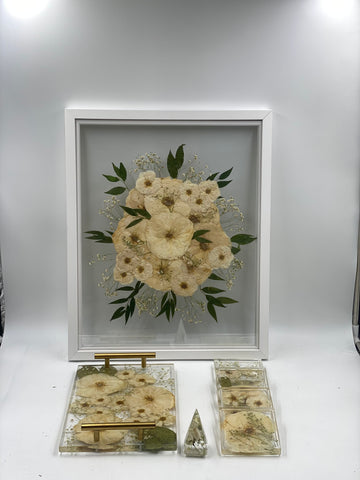 Spray roses in preservation pieces