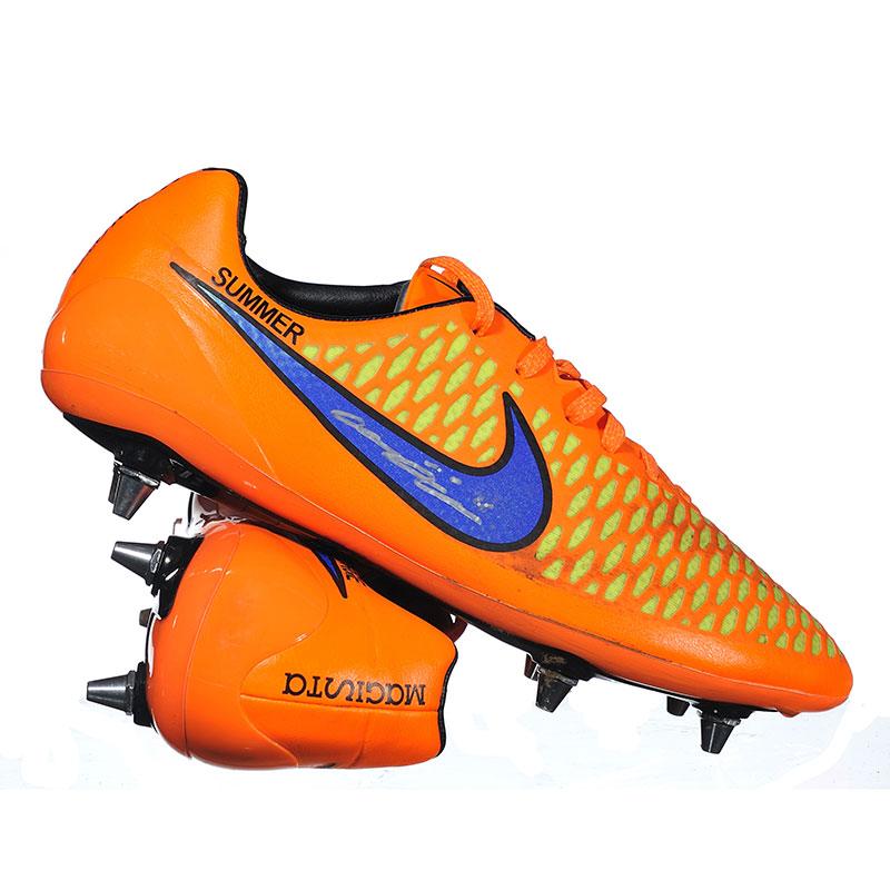 metal studs football boots