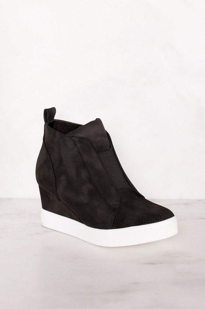 teva chelsea boot