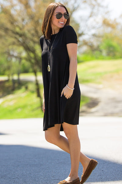 The Perfect Piko Short Sleeve Swing Dress-Black – Simply Dixie Boutique