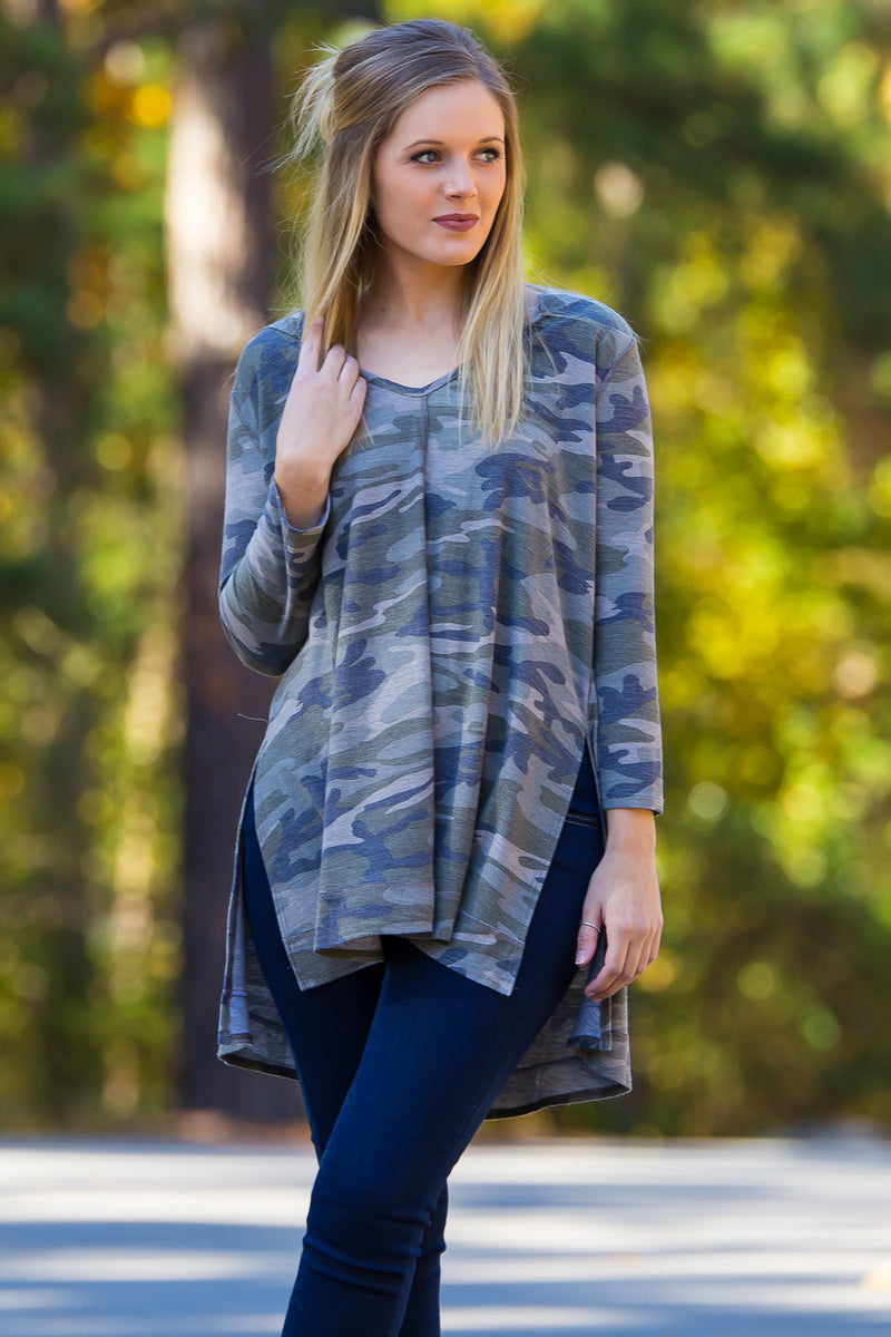 TOPS – Simply Dixie Boutique