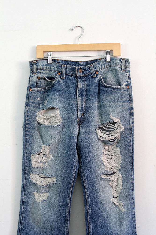 vintage Levi's 517 distressed denim jeans, 35 x 30 – 86 Vintage