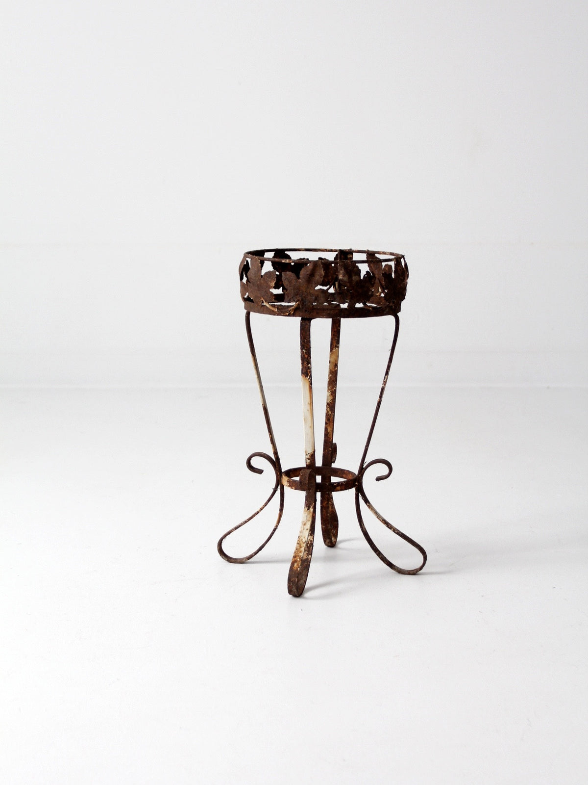 Lot - VINTAGE CAST IRON PLANT STAND Mid-20th Century Height 30.5”. Top  11.25” x 11.25”.