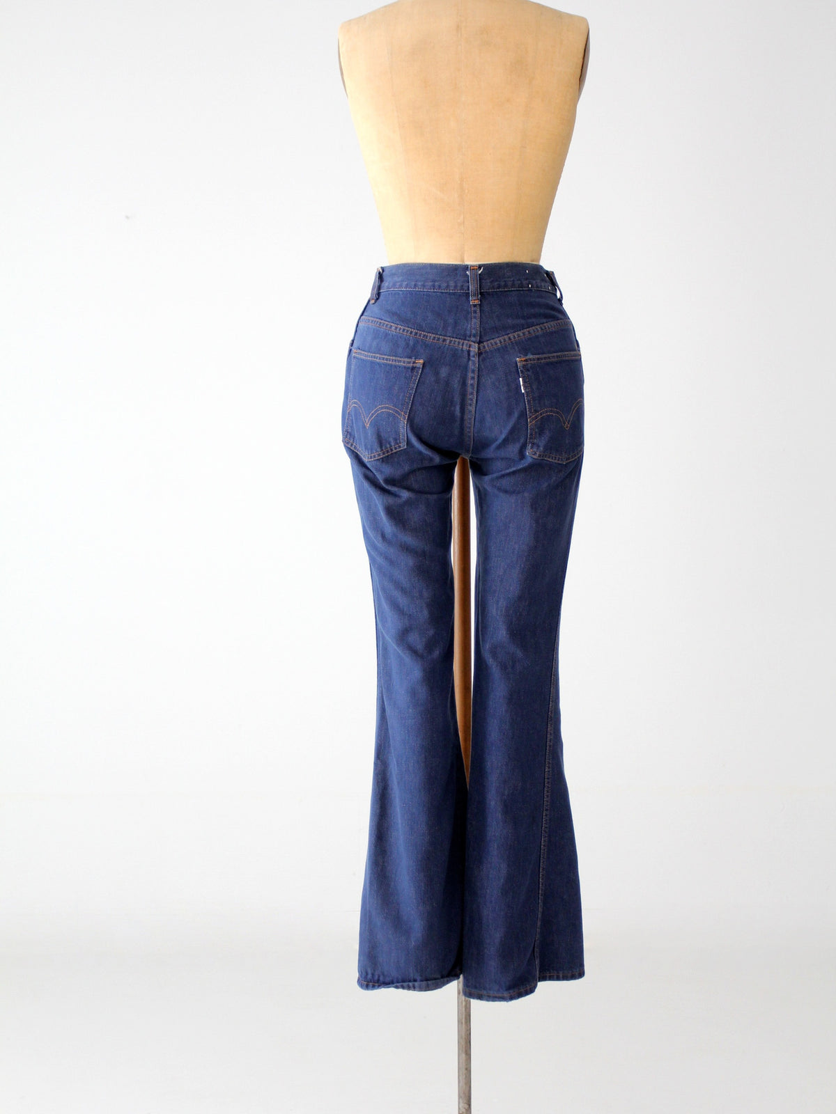 Vintage Levi's High-Waisted Bell Bottoms Jeans – The Curatorial Dept.