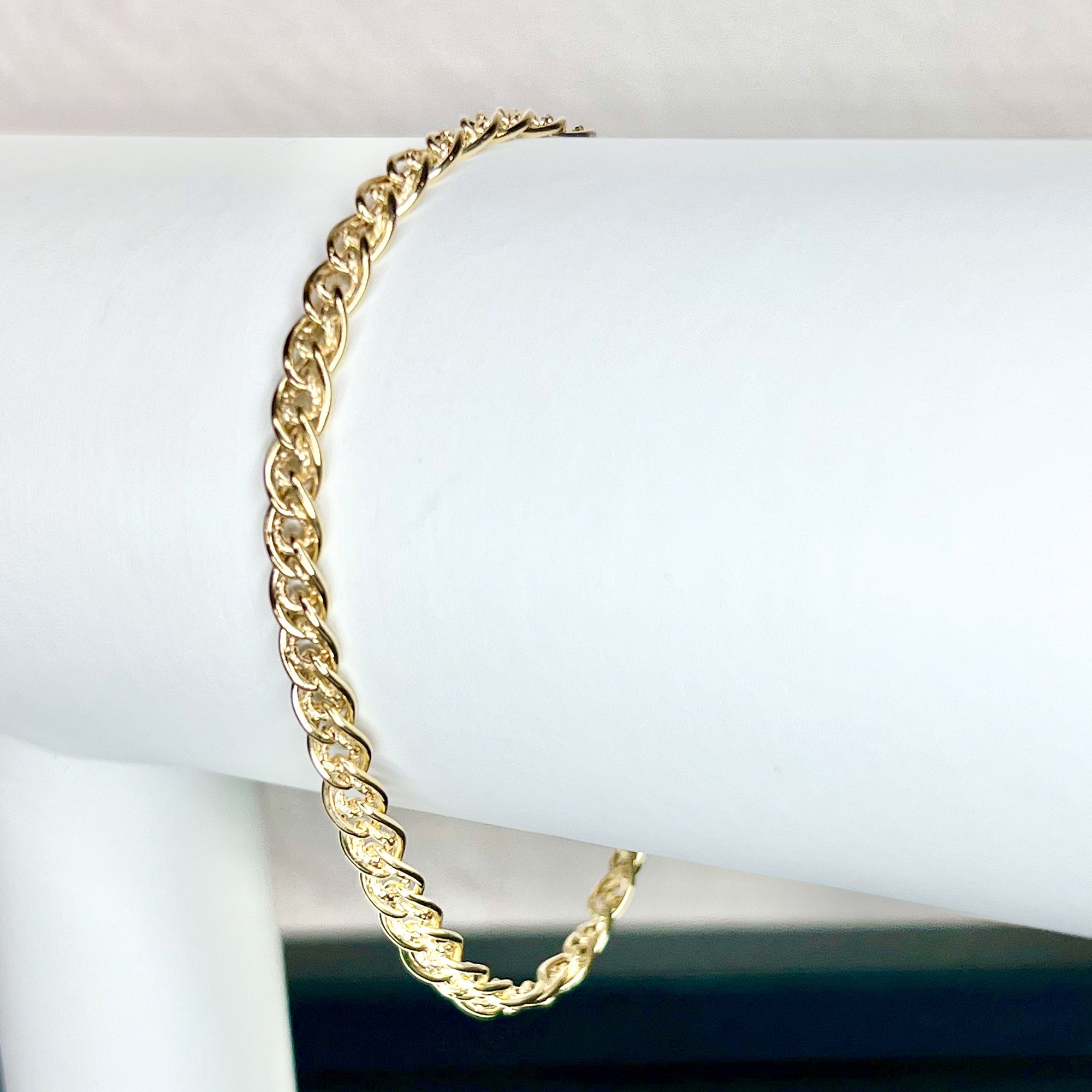 9ct Solid Gold Belcher Bracelet With Heart Pendant