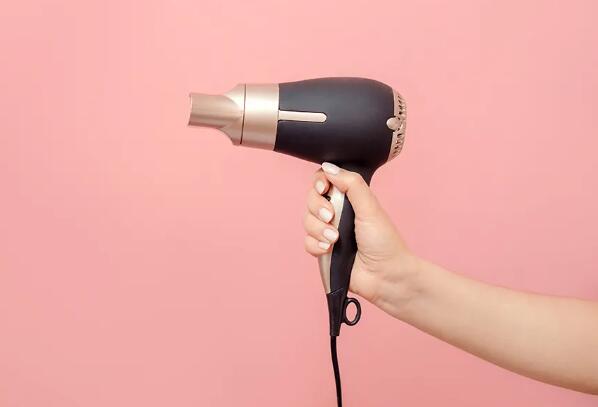 blow dryer