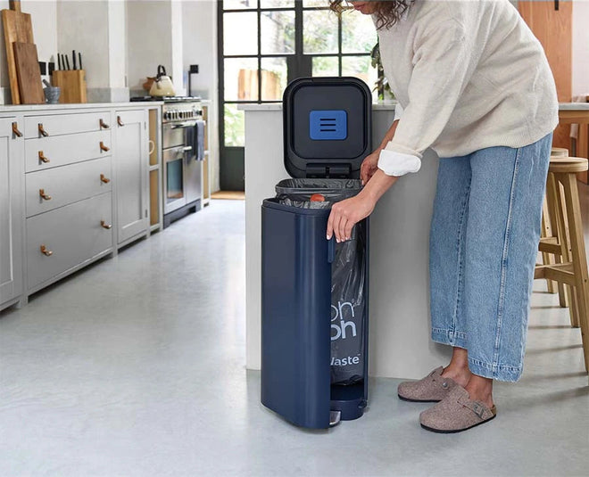 Compacteur de Déchets Titan 30L Noir