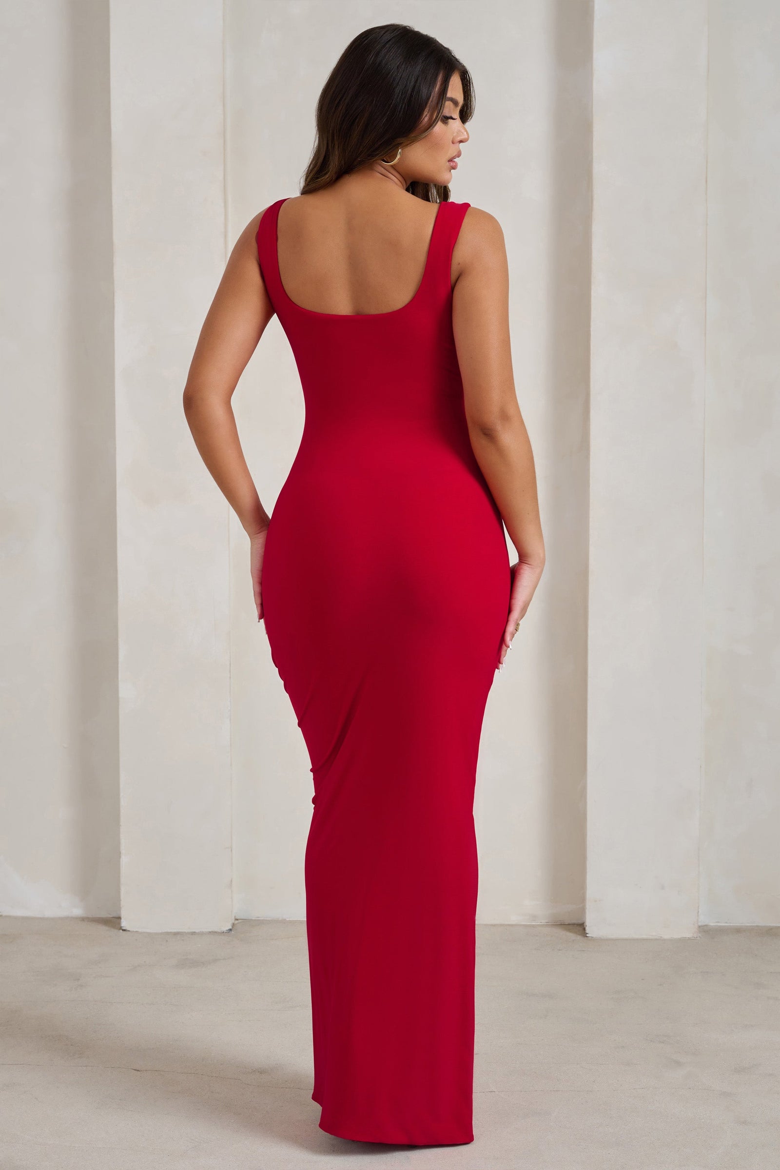 Leah Red Plunge Sweetheart Neckline Fishtail Maxi Dress With Twist F – Club  L London - AUS